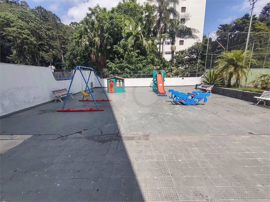 APARTAMENTO em TREMEMBÉ