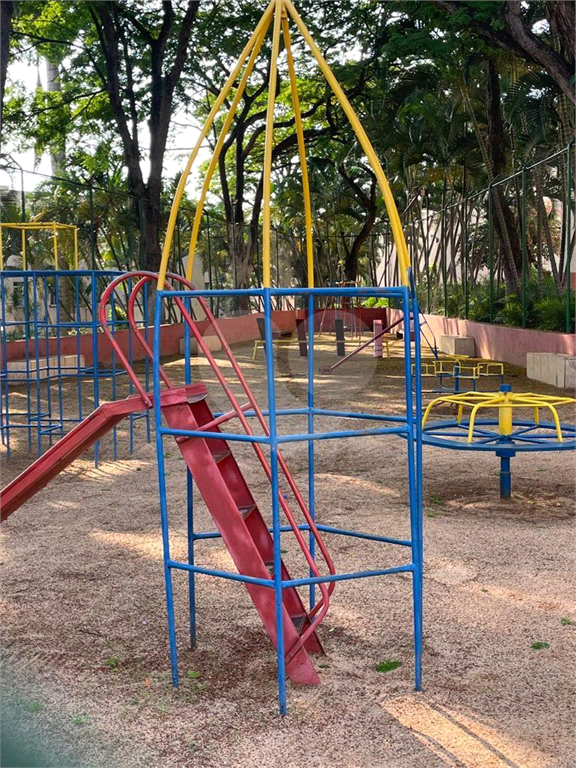 APARTAMENTO em PAULICÉIA
