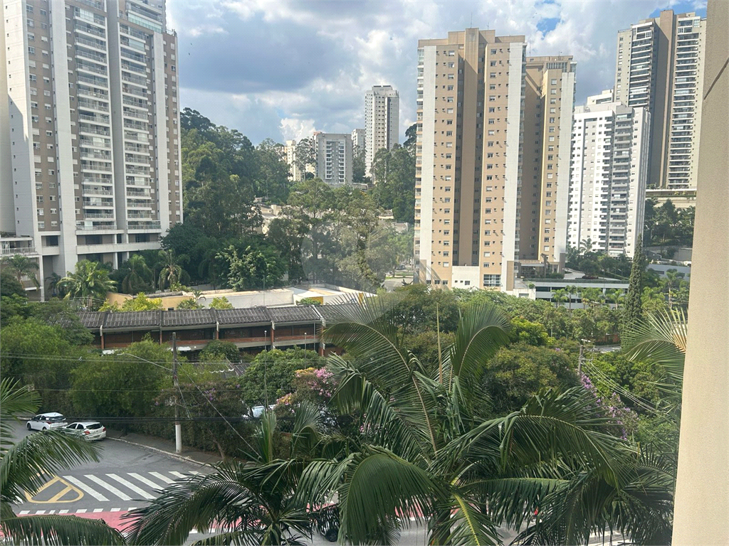 3 Dormitórios 2 Vagas 1 Depósito - Morumbi