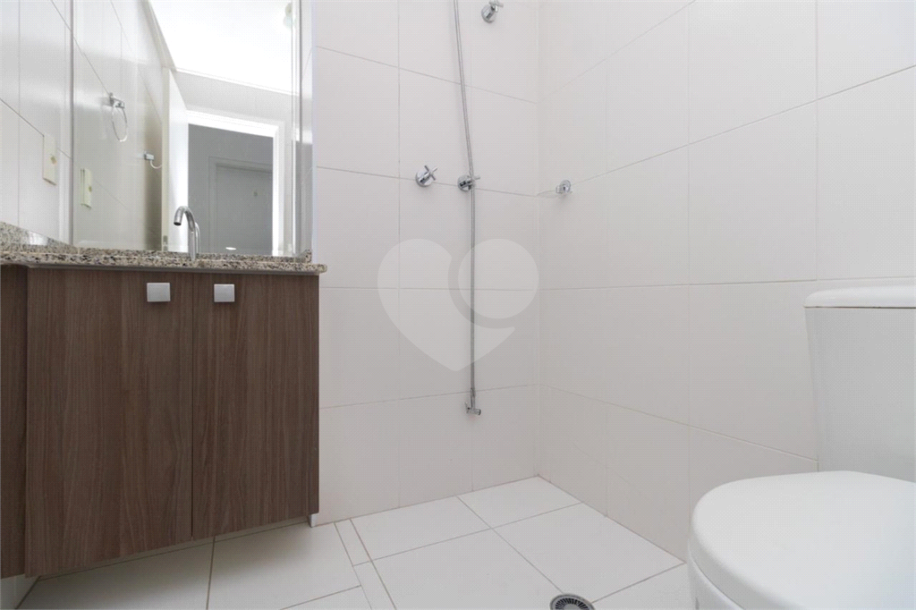 APARTAMENTO em CASA VERDE
