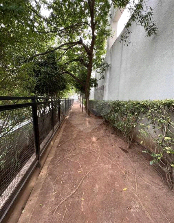 APARTAMENTO em CASA VERDE