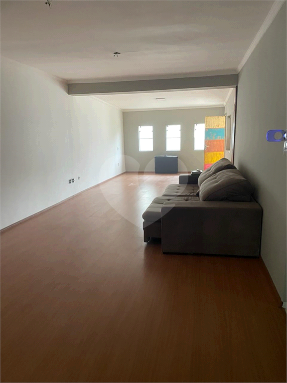 Casa à venda com 2 quartos, 137m² - Foto 1