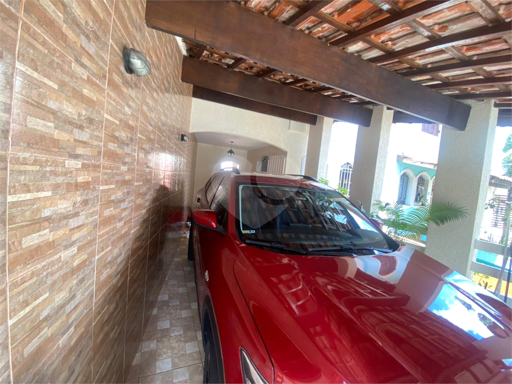 Sobrado com 03 dormitórios no Tremembe por R$ 850.000,00