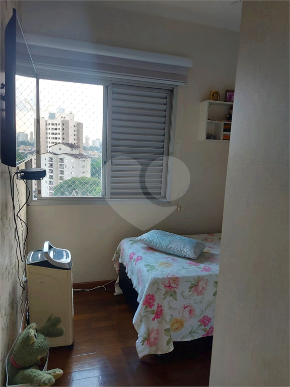 APARTAMENTO em CASA VERDE