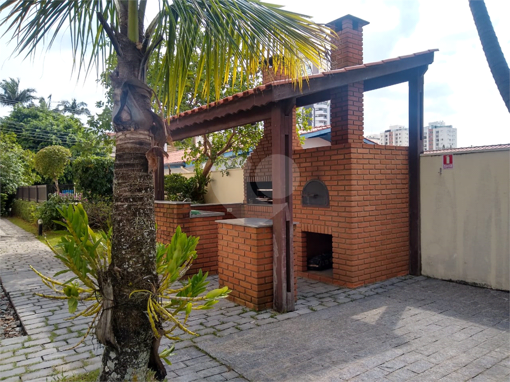 APARTAMENTO em VILA MASCOTE