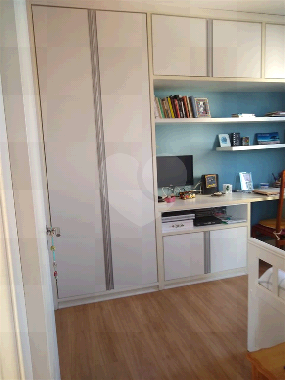 APARTAMENTO em VILA MASCOTE