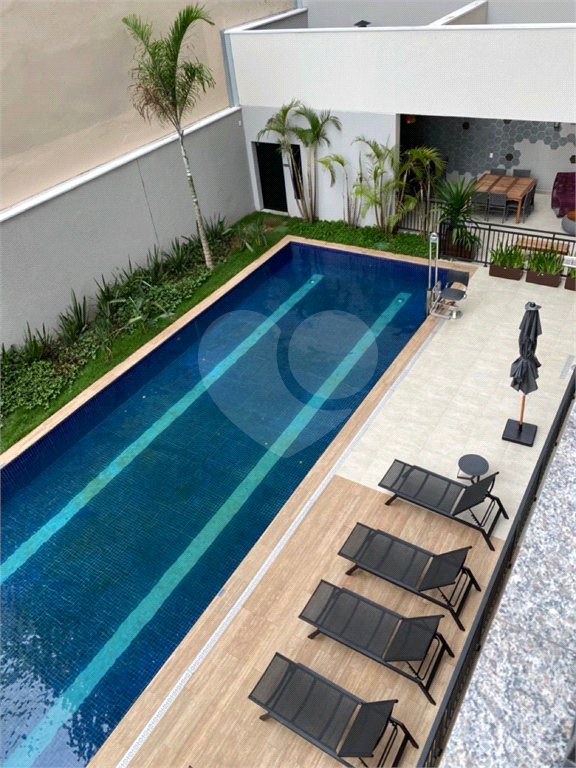 Studio Bem Arejado e luz natural ao dia na Cardeal - Pinheiros, 25m2