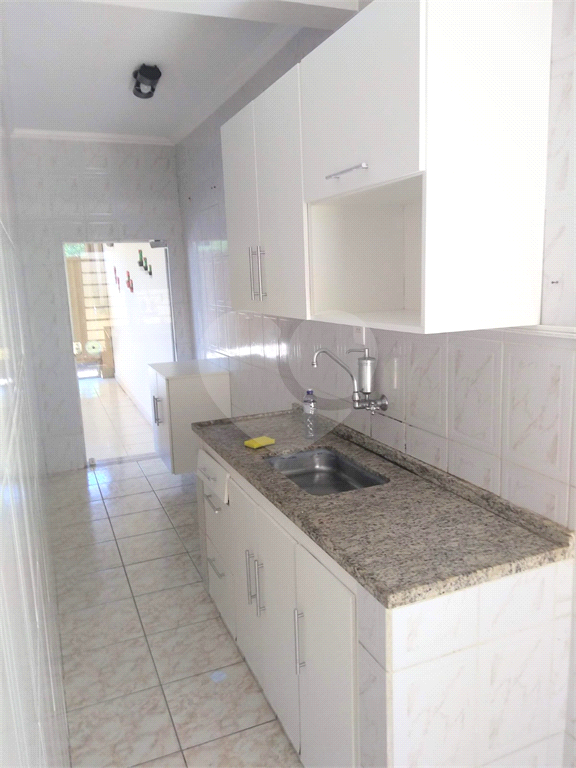 Casa à venda com 3 quartos, 119m² - Foto 1