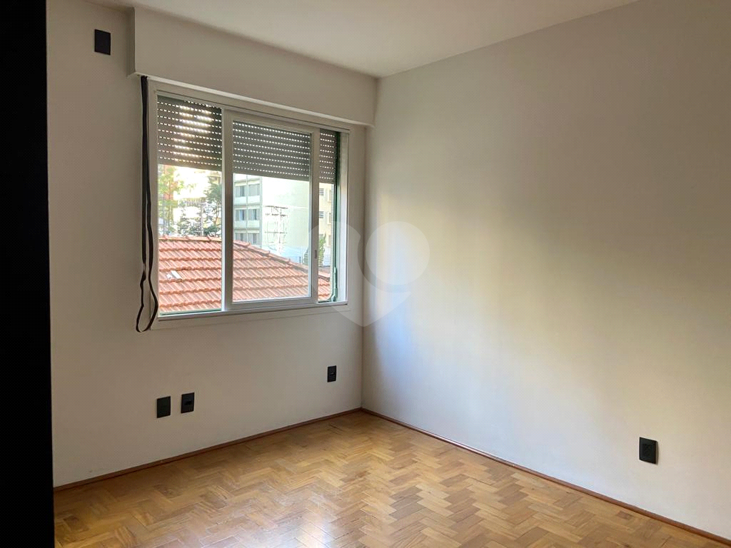 Apartamento a 650 mts do Metrô Trianon MASP