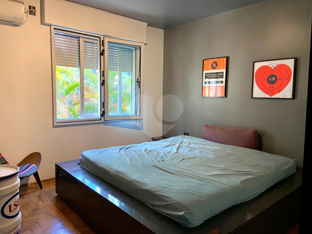Apartamento a 650 mts do Metrô Trianon MASP