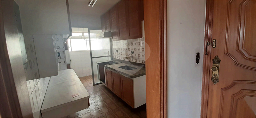 Apartamento à venda com 3 quartos, 70m² - Foto 10