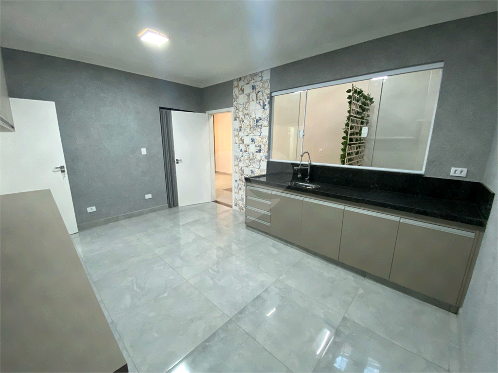 Casa à venda com 3 quartos, 180m² - Foto 15