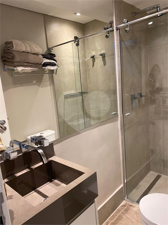 APARTAMENTO em PINHEIROS