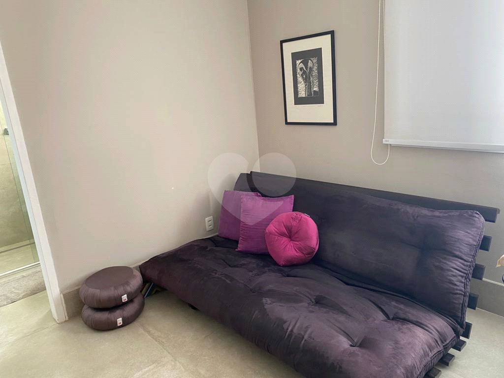 APARTAMENTO em PINHEIROS