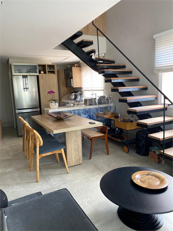 APARTAMENTO em PINHEIROS