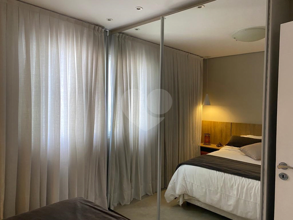 APARTAMENTO em PINHEIROS