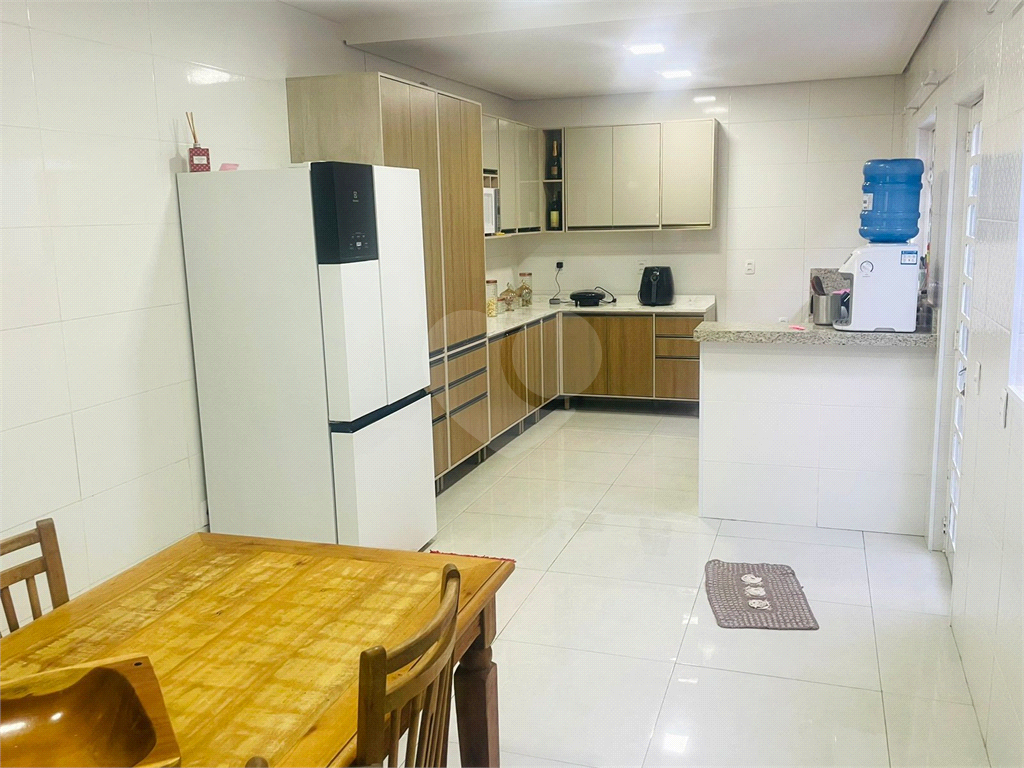 Sobrado à venda com 2 quartos, 150m² - Foto 10