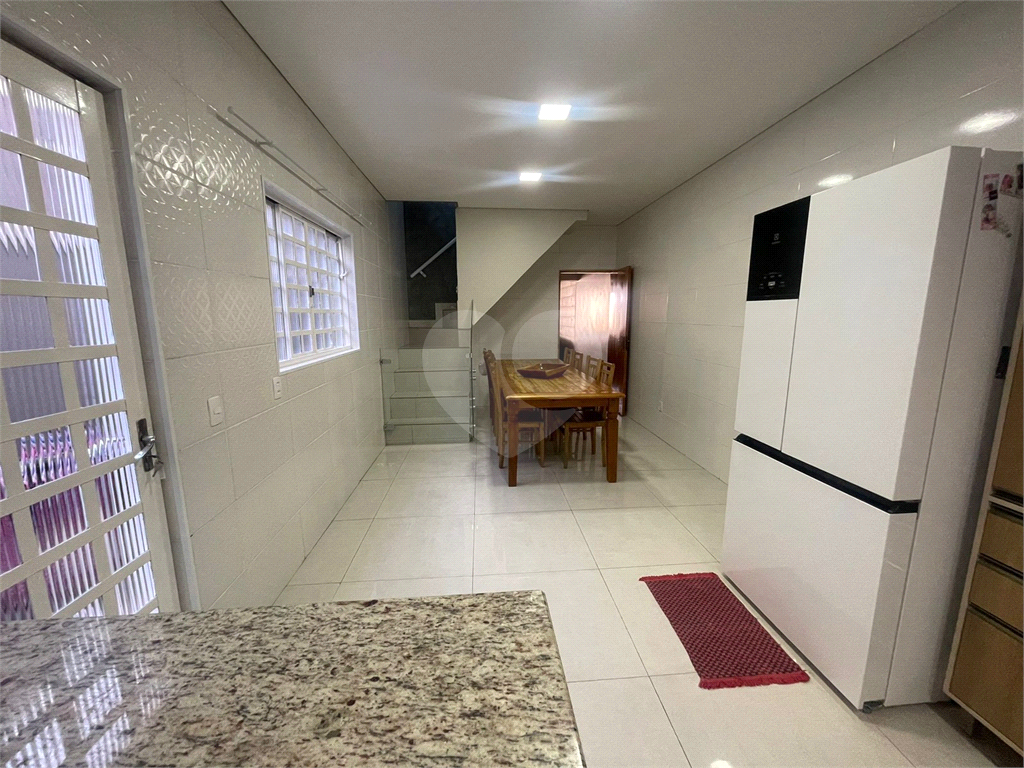 Sobrado à venda com 2 quartos, 150m² - Foto 12