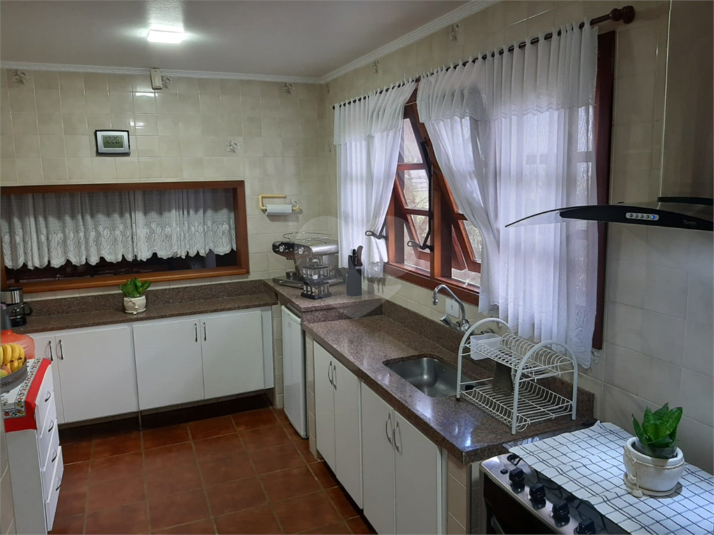 Casa à venda com 4 quartos, 224m² - Foto 16