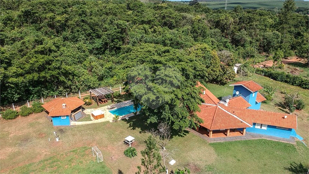 Fazenda à venda com 4 quartos, 300m² - Foto 1