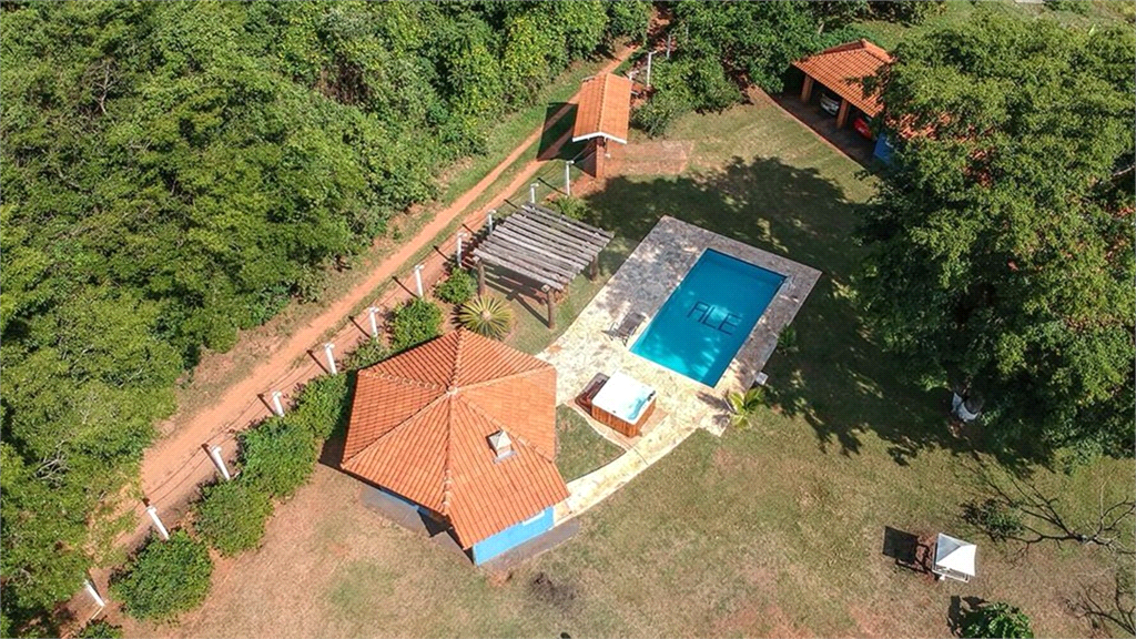 Fazenda à venda com 4 quartos, 300m² - Foto 2