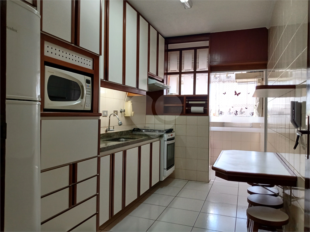 Apartamento de 65,50m2 de 02 dormitórios com moveis planejados