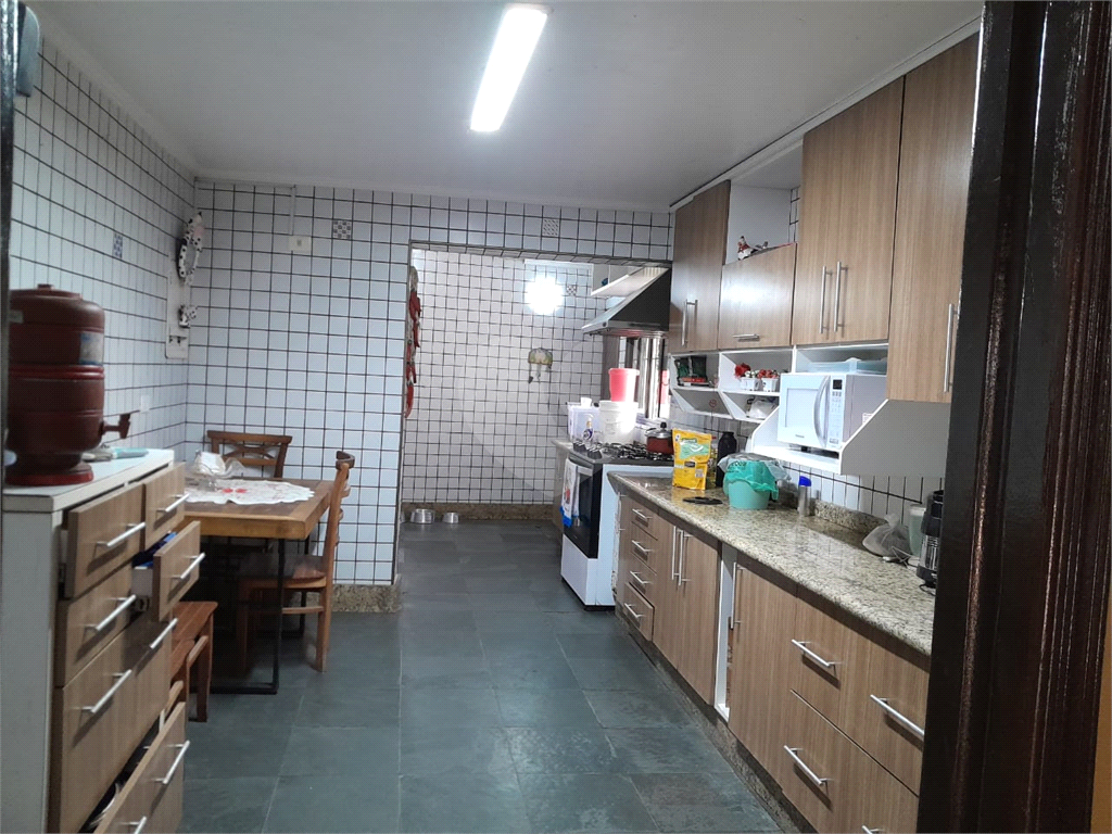 Vendo Casa no Butantã com 450 m2 Área construída e 75 m2 Total
