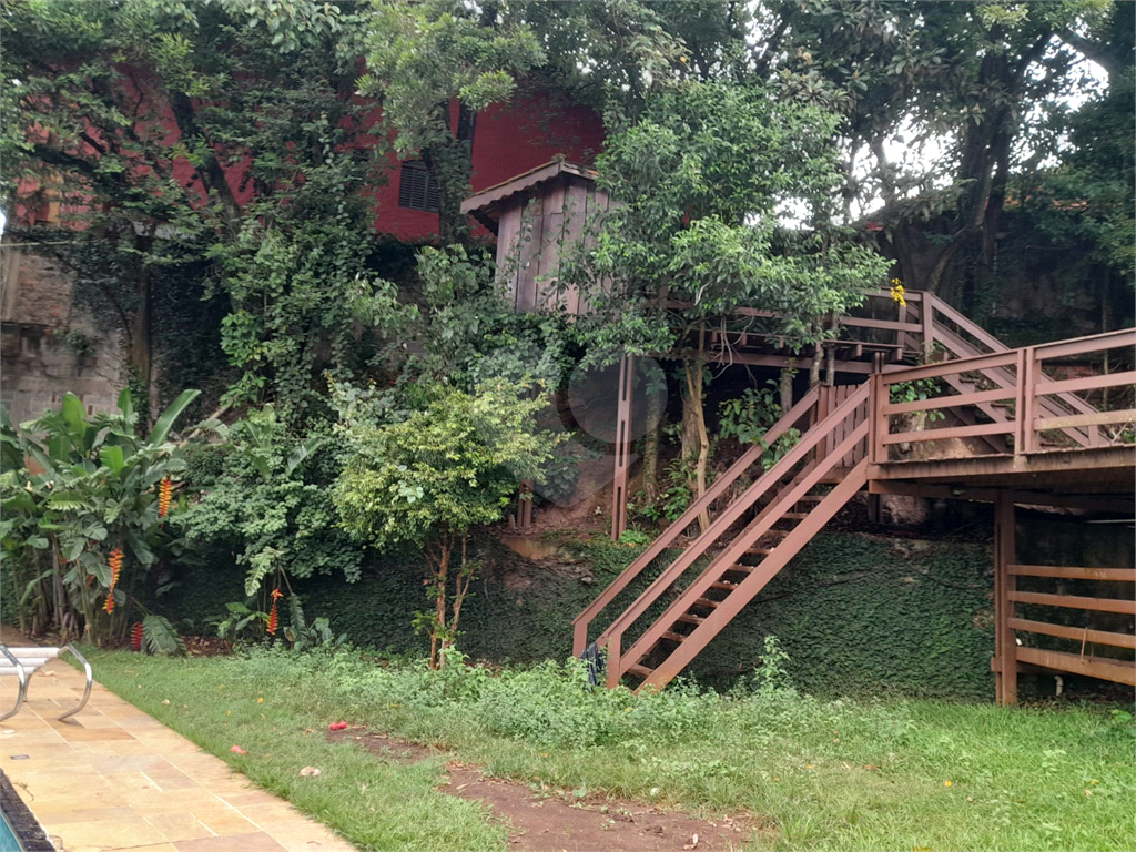 Vendo Casa no Butantã com 450 m2 Área construída e 75 m2 Total
