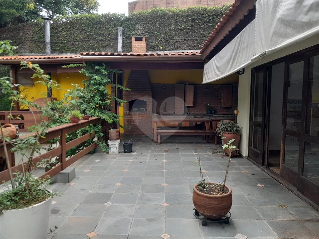 Vendo Casa no Butantã com 450 m2 Área construída e 75 m2 Total
