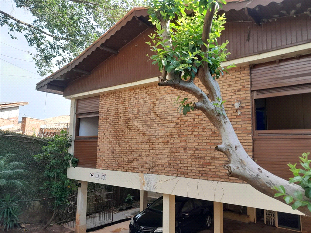 Vendo Casa no Butantã com 450 m2 Área construída e 75 m2 Total
