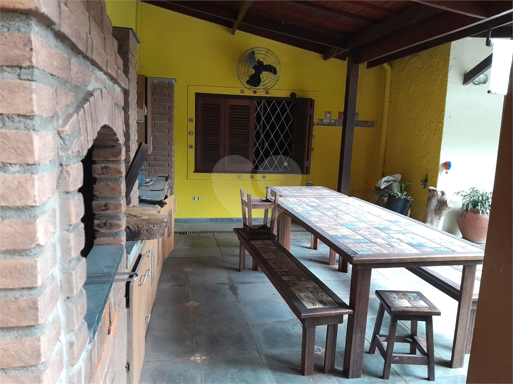 Vendo Casa no Butantã com 450 m2 Área construída e 75 m2 Total
