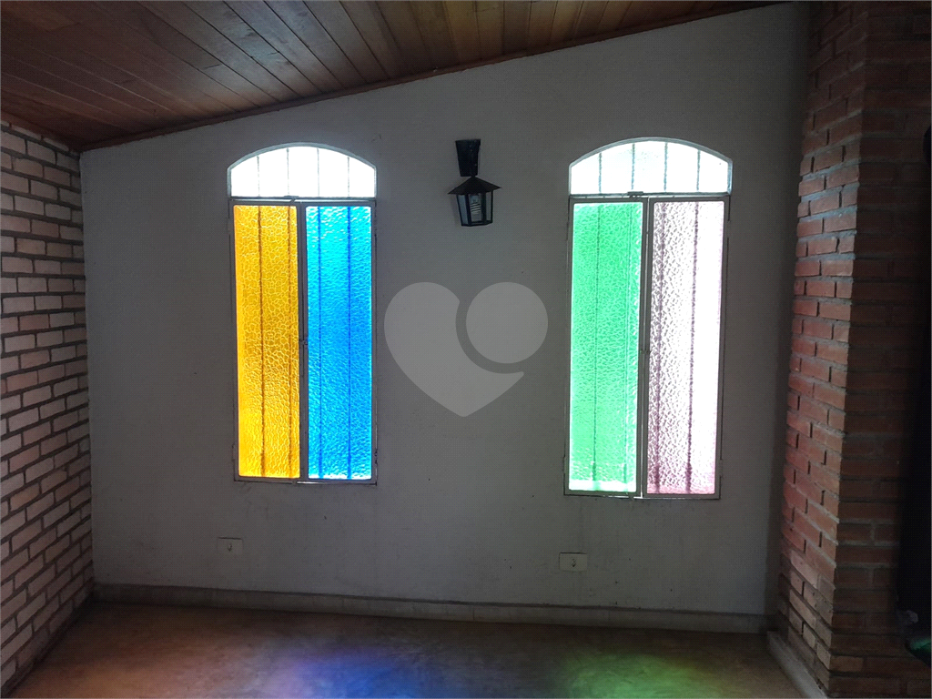 Vendo Casa no Butantã com 450 m2 Área construída e 75 m2 Total
