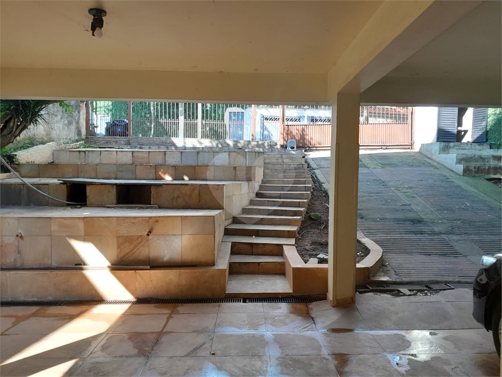 Vendo Casa no Butantã com 450 m2 Área construída e 75 m2 Total
