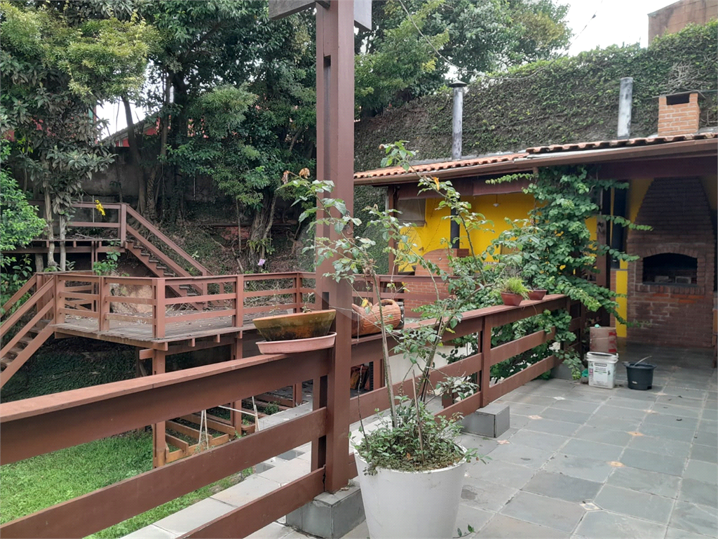 Vendo Casa no Butantã com 450 m2 Área construída e 75 m2 Total
