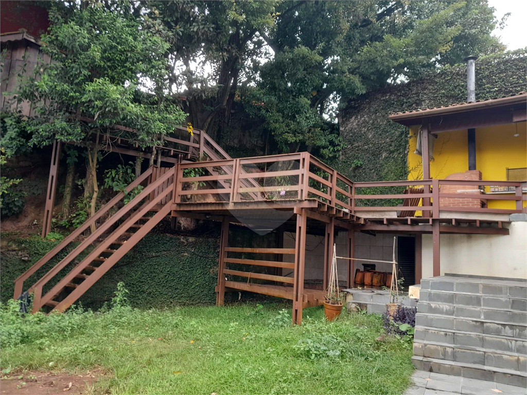 Vendo Casa no Butantã com 450 m2 Área construída e 75 m2 Total
