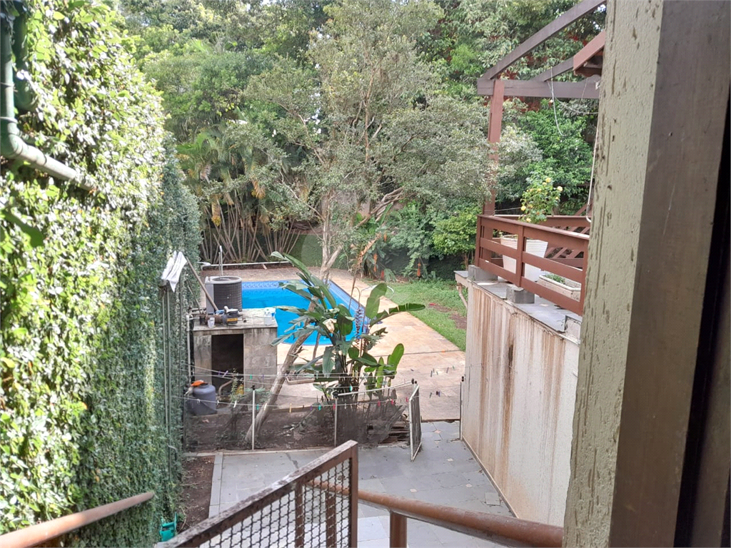 Vendo Casa no Butantã com 450 m2 Área construída e 75 m2 Total
