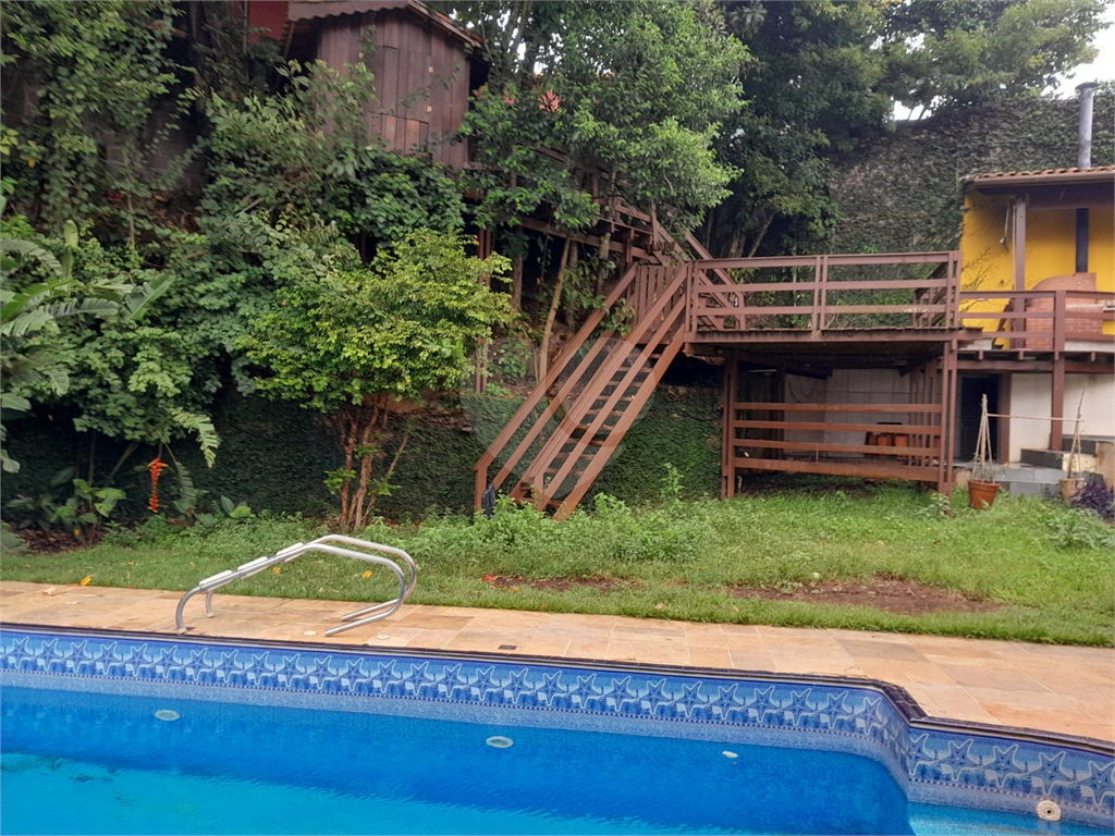 Vendo Casa no Butantã com 450 m2 Área construída e 75 m2 Total
