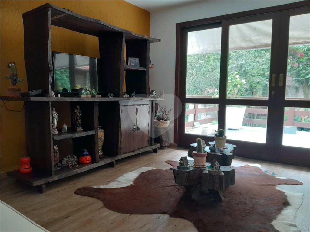 Vendo Casa no Butantã com 450 m2 Área construída e 75 m2 Total
