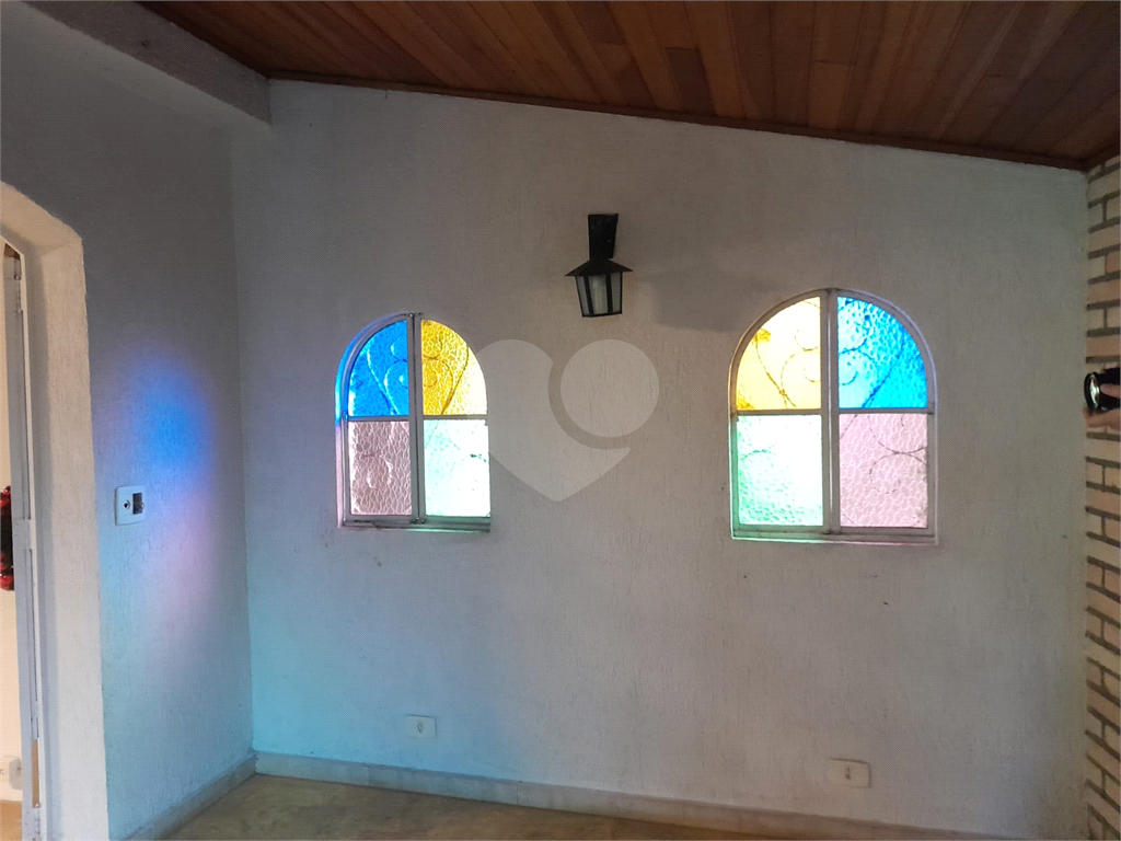 Vendo Casa no Butantã com 450 m2 Área construída e 75 m2 Total
