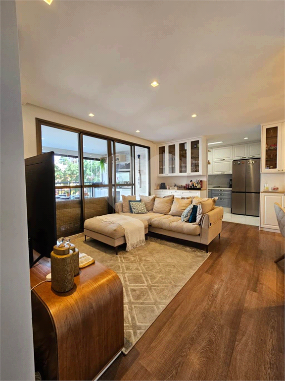 APARTAMENTO em SANTANA
