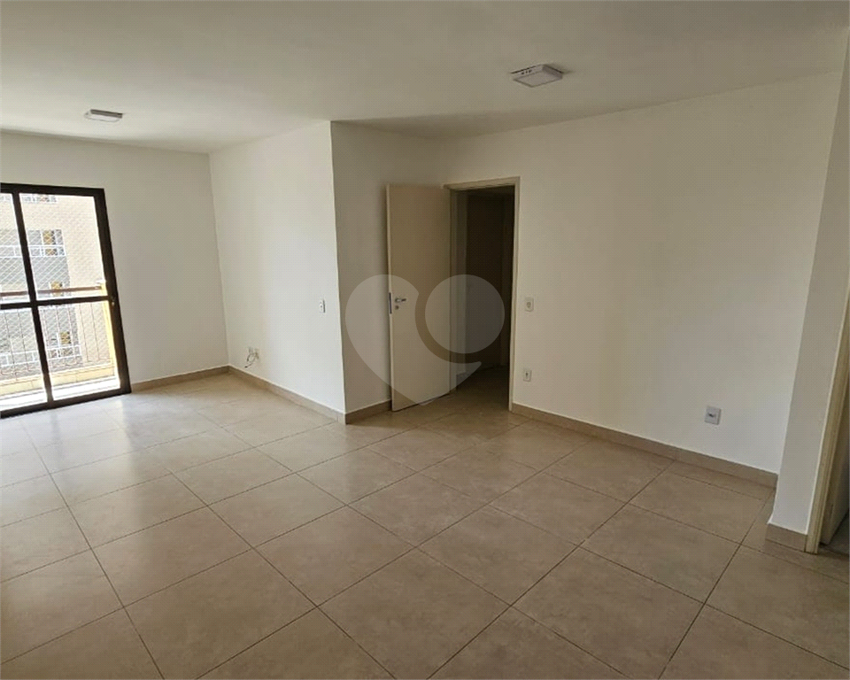 Apartamento à venda com 3 quartos, 83m² - Foto 1