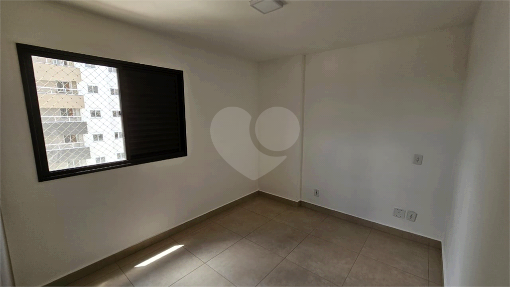 Apartamento à venda com 3 quartos, 83m² - Foto 19