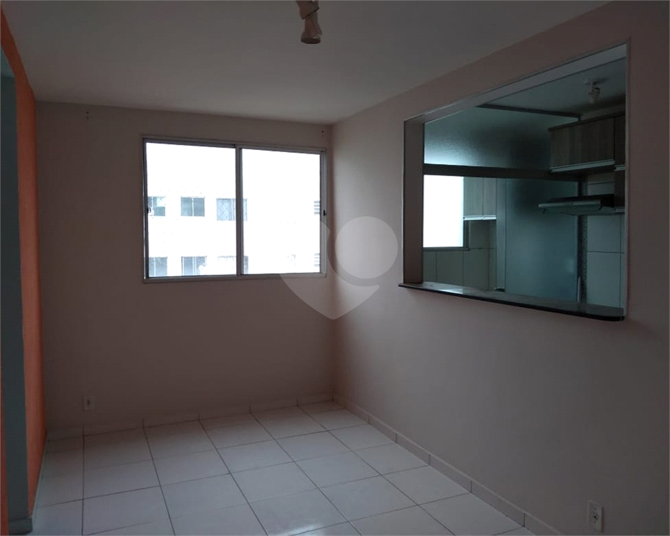 Apartamento à venda com 2 quartos, 46m² - Foto 3