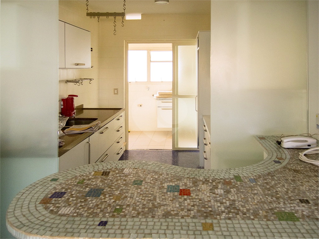 Venda apartamento , 3 dormitórios, 140 m2 em Pinheiros
