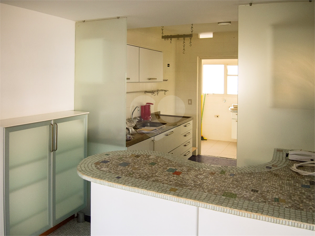 Venda apartamento , 3 dormitórios, 140 m2 em Pinheiros