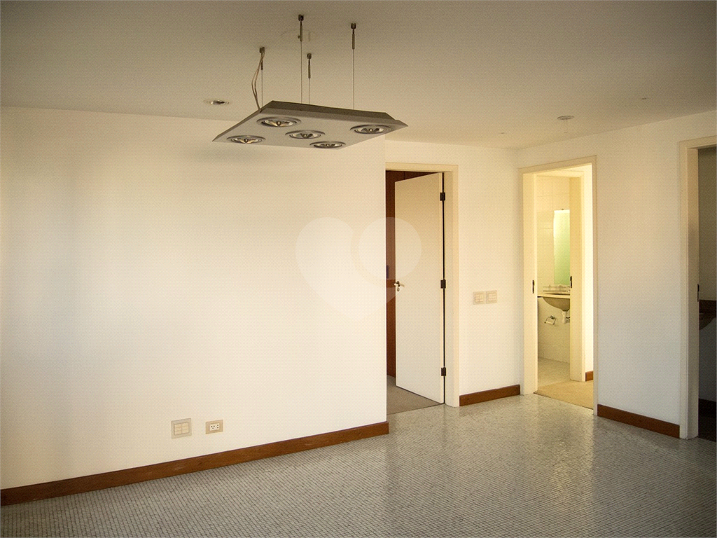 Venda apartamento , 3 dormitórios, 140 m2 em Pinheiros