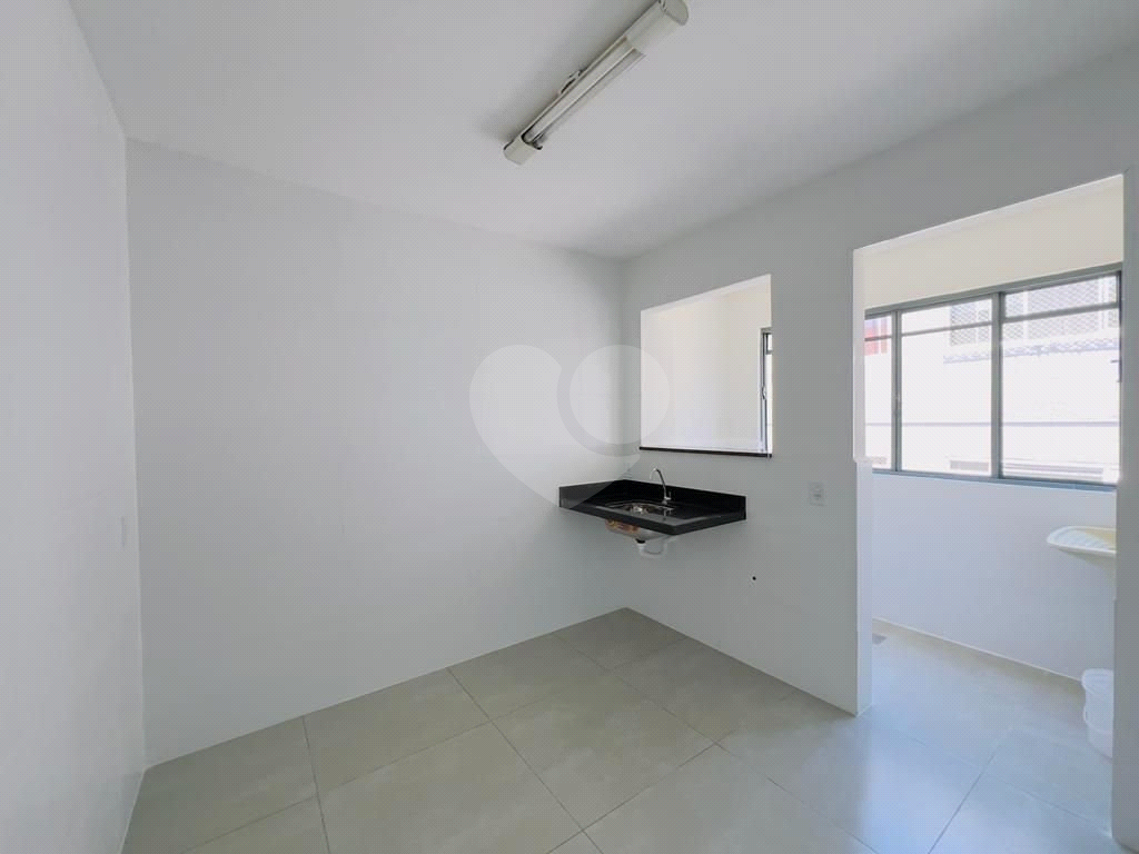 Apartamento à venda com 2 quartos, 49m² - Foto 12