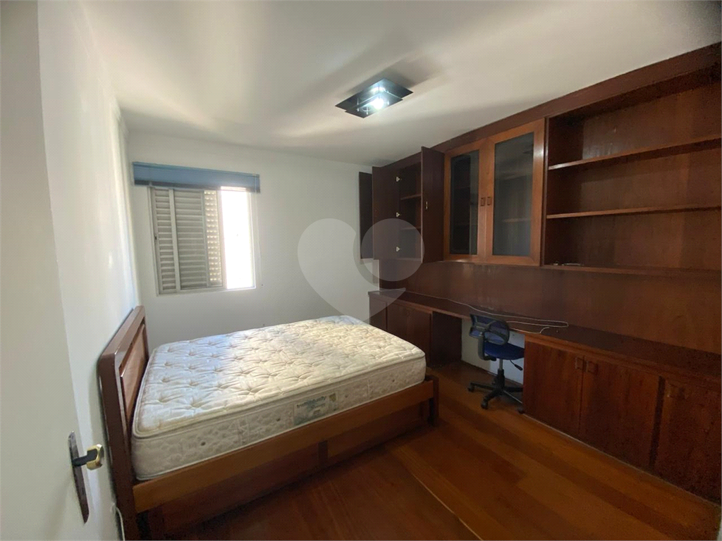 APARTAMENTO em HIGIENÓPOLIS