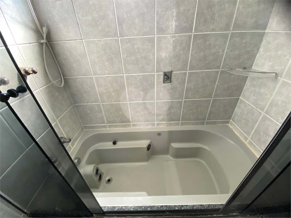 APARTAMENTO em HIGIENÓPOLIS