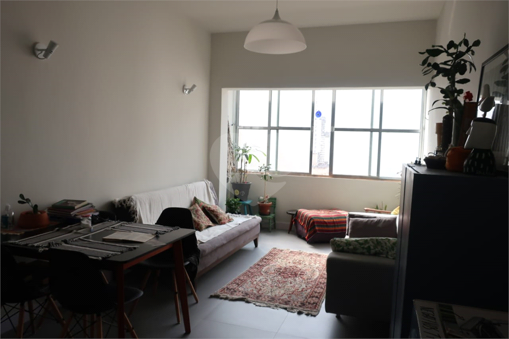 APARTAMENTO em HIGIENÓPOLIS